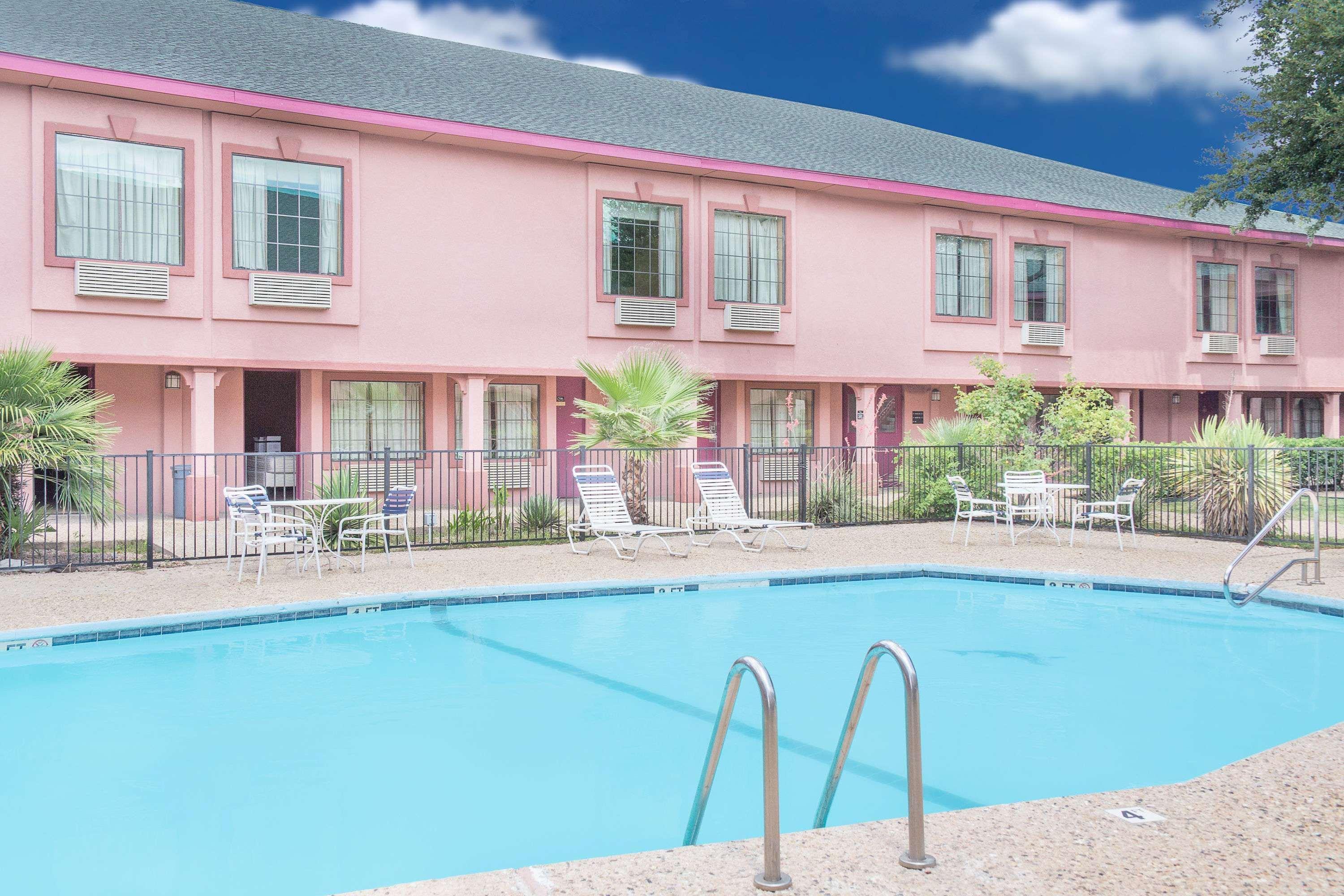 Super 8 By Wyndham San Angelo Motel Exterior photo